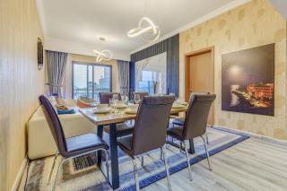 Exquisite 2BR Seafront Haven with Resort Lifestyle and Panoramic Sea Views, Near Faqiat Beach and Campsite, Mina Al Fajer D, Fujairah by Deluxe Holiday Homes - 1