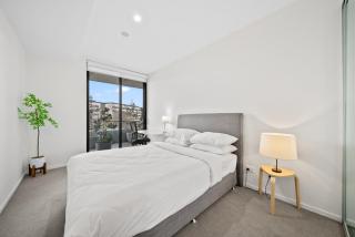 Inner-City 2-Bed with Large Balcony, Garden & Gym - Campbell - 7