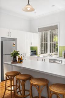 Bright 3-Bed with Garden by Banks Street Reserve - 1