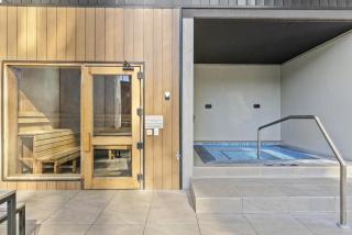 Refined 2-Bed With Luxurious Building Amenities - 3