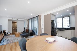 Modern 1-Bed Unit with Pool Views and Balcony - 3