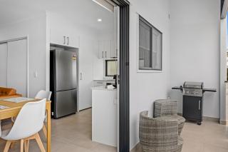 Riverside 3-Bed Home with Study Nook and BBQ - 6