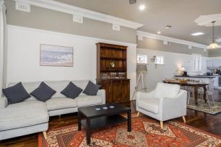 Incredible 3-Bed Renovated Home with Huge Garden - 3