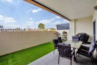 Ground Level 1-Bed: Courtyard & Alfresco Dining - 6