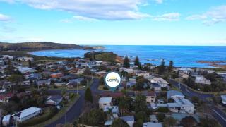 4-Bed Beach House with Garden & Alfresco Dining - 6