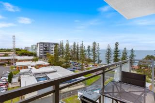 Feel The Sea Breeze: 1-Bed Alfresco Dining & Pool - 7