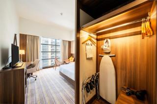 Hampton By Hilton Dubai Airport - 2