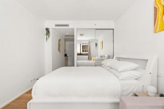 Charming Studio Apartment in the Heart of Sydney - 4