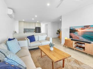 3-Bed: Riverfront Alfresco Dining & Rooftop Pool - 1