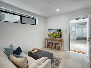 Joy at Ohana: Balcony & Pool Overlooking the Bay - 5