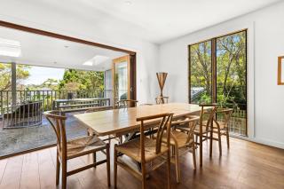 Elegant 3-Bed Home with Games Room & Balcony - 1