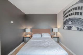 Sleek 2-Bed Apartment in Vibrant Kingston - 3