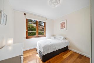 Comfortable 3-Bed Haven Near Canberra Attractions - 1