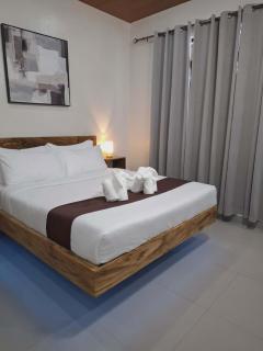 Emman's Guest House - 4