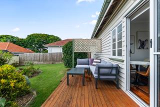 Charming 1-Bed Cottage with Garden Retreat - 6