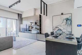 TRPS - MAG 318, Business Bay - Spacious 1BR plus Maids, Furnished, City View - 2