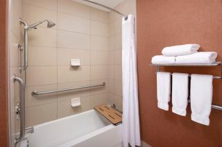 Holiday Inn Express & Suites by IHG Chambersburg by IHG - 2