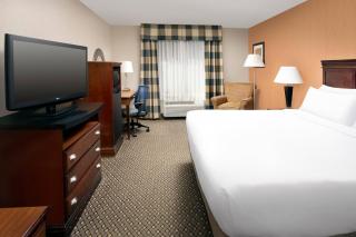 Holiday Inn Express & Suites by IHG Chambersburg by IHG - 6