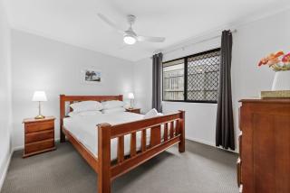 Charming 3-Bed Home Near Sunshine Coast - 8