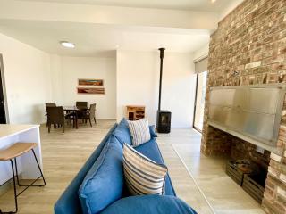 Dolphinbeach Escape - 0