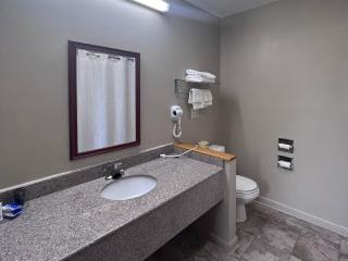 Rodeway Inn & Suites Hershey Chocolate Avenue - 1