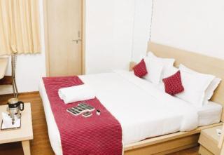 Hotel RIVERA Rajkot - 2