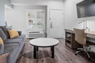 University Park Inn & Suites, an Ascend Collection Hotel - 8