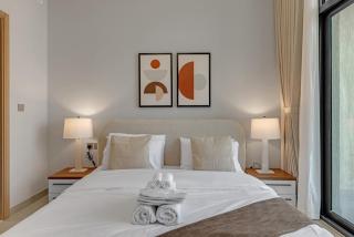 Lux 1 Bedroom Apartment in Majan - 2