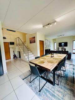 Gem in the heart of Sandton - 4