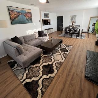 2BD DT Dallas l FIFA READY l 5 Min from Love Field - 5