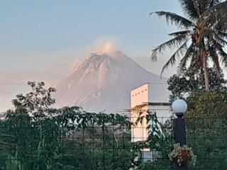 Tzy-No Cottage Yogyakarta - 6