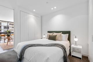 Chic City Escape with Pool, Gym & Parking - 9