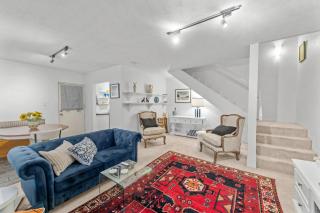 Charming 2-Bed Terrace in Prestigious Ascot - 5