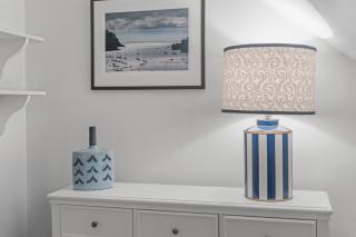 Charming 2-Bed Terrace in Prestigious Ascot - 4