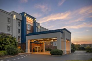 Hampton Inn & Suites by Hilton Plymouth - 4