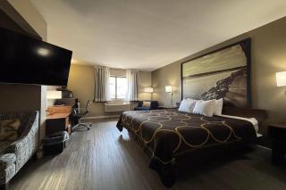 Amerivu Inn & Suites - 1