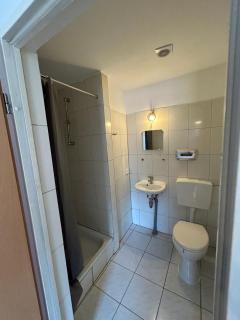 BJM Monteur Apartment - für 11 Personen, Frankfurt-Rödelheim - 7