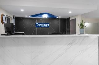 Travelodge by Wyndham Fargo - 8