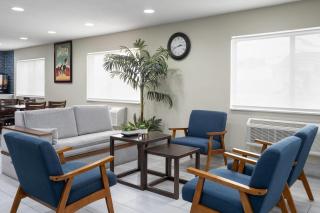 Travelodge by Wyndham Fargo - 6