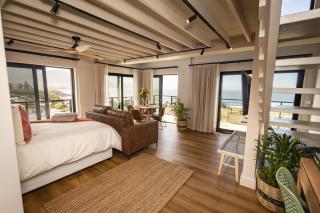 Oceanfront Duplex Apartments, Hermanus Waterfront - 3