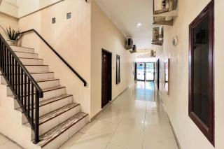 RedDoorz at Golden Gateway Medan - 3