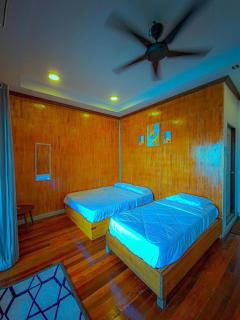 Borneo Island Resort - 4