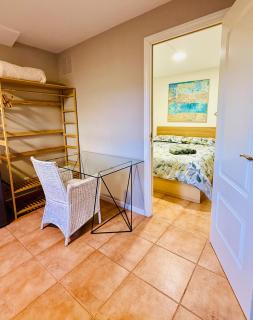 A 5 min de IFEMA, 10 del aeropuerto, Una o dos camas dobles con baño privado, entrada independiente - 6