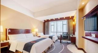 CP Peninsula Hotel - 8