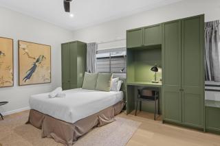 Family-Friendly 3-Bed Apartment in New Farm - 9