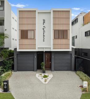 3 Bed Beach Retreat with Pool 1 min walk to sand - 9