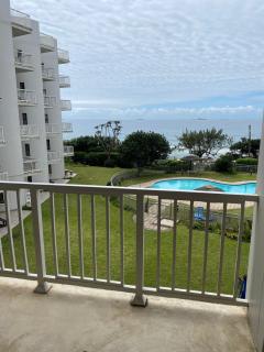 Whale Tale Beachfront Apartment-50m from beach - 7