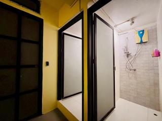 Sukhum Charoen Krung Tak-Sin bridge guest house - Bangkok - 2