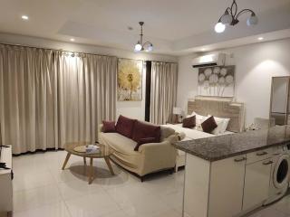 Hawana Salalah Rosely Studio - 0