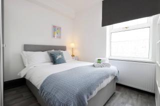 Luxury Living, Central Spot - 2